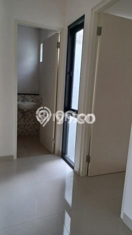 Rumah Strategis Modern Lb 115m2 di Rungkut, Surabaya Rumah Strategis Modern Lb 115m2 di Rungkut, Surabaya