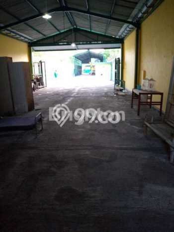 Komersial Bagus Dijual LB 250m2 Lokasi Strategis Surabaya Area Cocok untuk Berbisnis Komersial Bagus Dijual LB 250m2 Lokasi Strategis Surabaya Area Cocok untuk Berbisnis