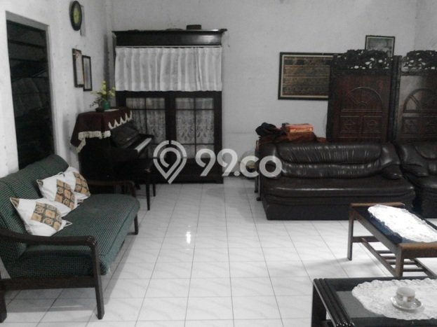 Rumah Nyaman 8 KT di Dharma Husada, Surabaya - LT 494m2m² Rumah Nyaman 8 KT di Dharma Husada, Surabaya - LT 494m2m²