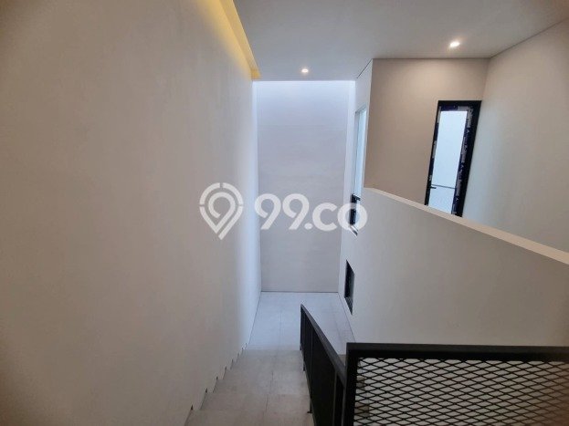 Rumah Luxury Modern Siap Huni di Gading Serpong Tangerang Rumah Luxury Modern Siap Huni di Gading Serpong Tangerang