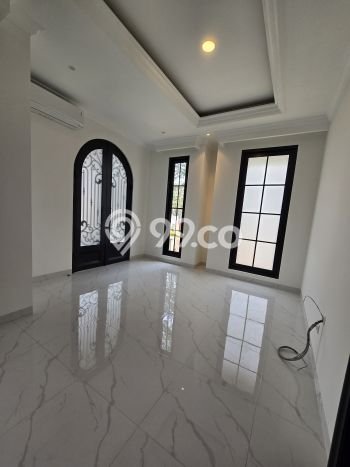 Rumah Eksklusif Dijual LT 123m2 di BSD, Tangerang Selatan Rumah Eksklusif Dijual LT 123m2 di BSD, Tangerang Selatan