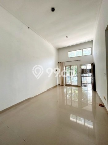 Rumah Luas Asri 2 KT Siap Pakai di BSD City Tangerang Rumah Luas Asri 2 KT Siap Pakai di BSD City Tangerang