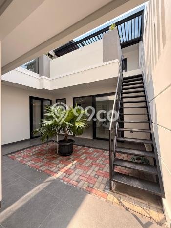 Dijual Rumah Luas Elegan Dengan View Cantik di BSD Puspita Loka, Tangerang Dijual Rumah Luas Elegan Dengan View Cantik di BSD Puspita Loka, Tangerang