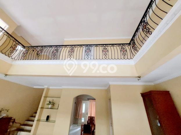 Hunian Mewah LB 300m2 Siap Pakai Desain Elegan di BSD Puspita Loka, Tangerang Hunian Mewah LB 300m2 Siap Pakai Desain Elegan di BSD Puspita Loka, Tangerang