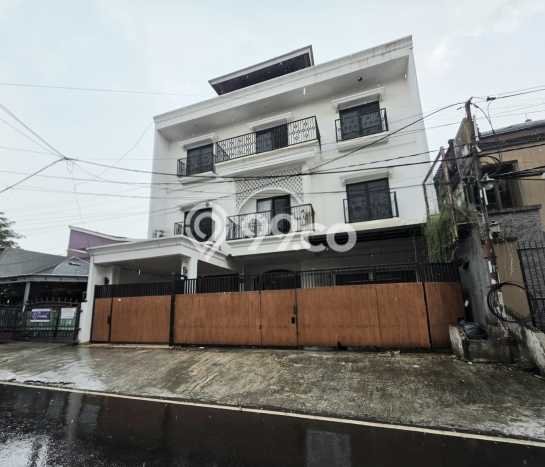 Komersial disewakan di BSD Tangerang Selatan dengan luas bangunan 100m2 Komersial disewakan di BSD Tangerang Selatan dengan luas bangunan 100m2