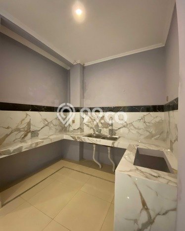 Rumah Minimalis 5 KT di BSD Griya Loka Tangerang Unfurnished Rumah Minimalis 5 KT di BSD Griya Loka Tangerang Unfurnished