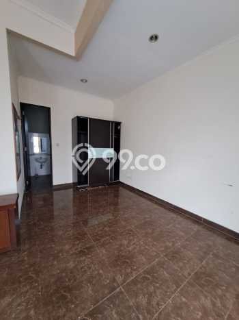Jual Rumah Strategis Bagus Punya 4 KT di BSD Tangerang Selatan SHM Jual Rumah Strategis Bagus Punya 4 KT di BSD Tangerang Selatan SHM