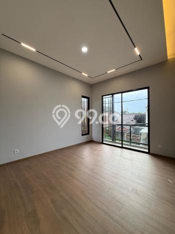 Rumah Luxury Modern Tanpa Renovasi di BSD Griya Loka Tangerang Rumah Luxury Modern Tanpa Renovasi di BSD Griya Loka Tangerang