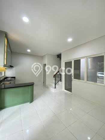 Jual Rumah Eksklusif 2 KT di BSD Sevilla, Tangerang Jual Rumah Eksklusif 2 KT di BSD Sevilla, Tangerang