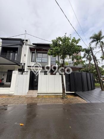 Rumah Luxury Modern Tanpa Renovasi di BSD Griya Loka Tangerang Rumah Luxury Modern Tanpa Renovasi di BSD Griya Loka Tangerang
