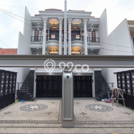 Dijual Rumah Luas Elegan Dengan View Cantik di Jati Padang, Jakarta Selatan Dijual Rumah Luas Elegan Dengan View Cantik di Jati Padang, Jakarta Selatan