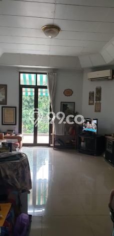 Rumah Elit Modern Tanpa Renovasi di Lebak Bulus Jakarta Selatan Rumah Elit Modern Tanpa Renovasi di Lebak Bulus Jakarta Selatan