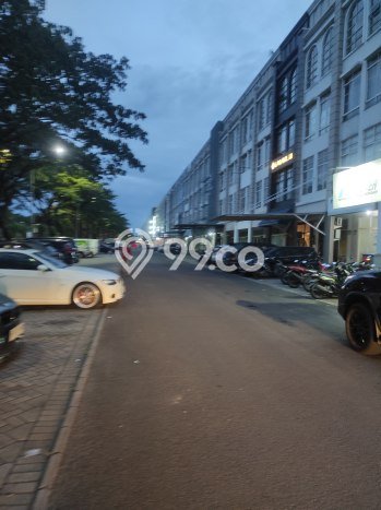 Ruko Dijual di Prime Area Jakarta Barat Luas 237m2 Ruko Dijual di Prime Area Jakarta Barat Luas 237m2