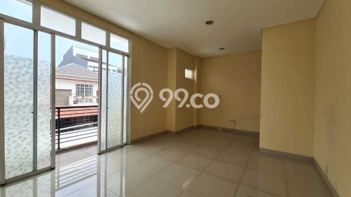 Dijual Rumah Luas Elegan Dengan View Eksklusif di Green Lake City, Jakarta Barat Dijual Rumah Luas Elegan Dengan View Eksklusif di Green Lake City, Jakarta Barat