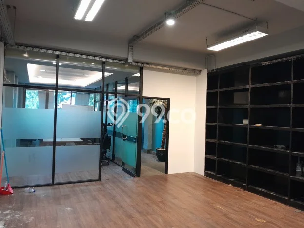 Ruko Disewa di Kebayoran Baru, Jakarta Selatan, LT 150m2 / LB 150m2 Ruko Disewa di Kebayoran Baru, Jakarta Selatan, LT 150m2 / LB 150m2