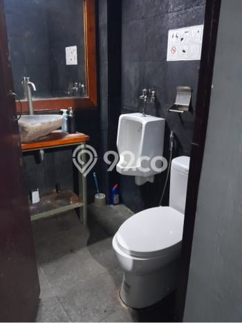 Ruko Disewa di Kebayoran Baru, Jakarta Selatan, LT 150m2 / LB 150m2 Ruko Disewa di Kebayoran Baru, Jakarta Selatan, LT 150m2 / LB 150m2