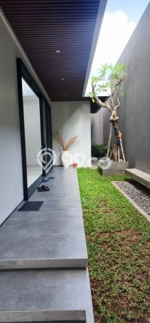 For Sale! Luxury House LT 300m2 Desain Modern di Citraland For Sale! Luxury House LT 300m2 Desain Modern di Citraland