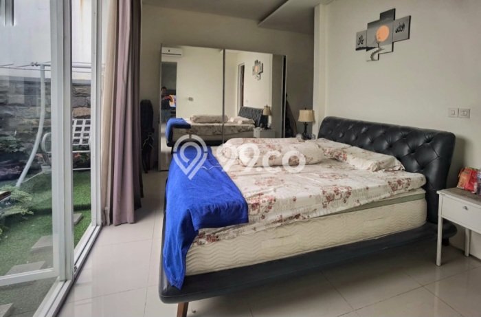 Hunian Mewah Dijual LT 133m2 di Wiyung, Surabaya Hunian Mewah Dijual LT 133m2 di Wiyung, Surabaya