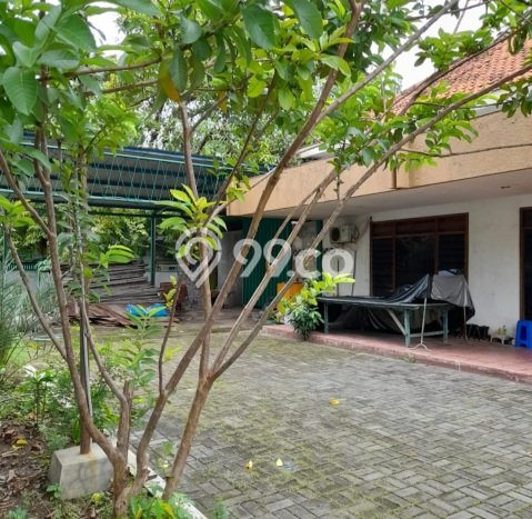 Siap Huni Rumah Mewah 7 Kamar di Sawahan Dekat ke Mana Pun Siap Huni Rumah Mewah 7 Kamar di Sawahan Dekat ke Mana Pun