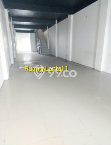 Ruko disewakan lokasi strategis Driyorejo Gresik 297m2 Ruko disewakan lokasi strategis Driyorejo Gresik 297m2