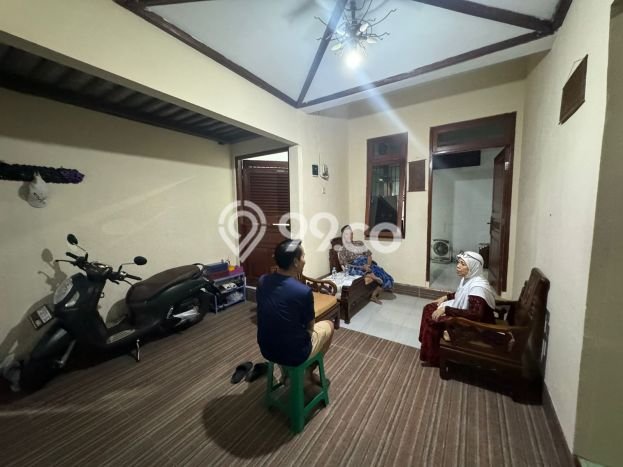 Rumah Terawat kawasan Tembalang, Semarang, Luas 61m2m² Bangunan 90m2m² HARGA MENARIK! Rumah Terawat kawasan Tembalang, Semarang, Luas 61m2m² Bangunan 90m2m² HARGA MENARIK!