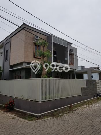 Siap Huni Hunian Elit 5 Kamar di Ungaran Timur Dekat ke Mana Pun Siap Huni Hunian Elit 5 Kamar di Ungaran Timur Dekat ke Mana Pun