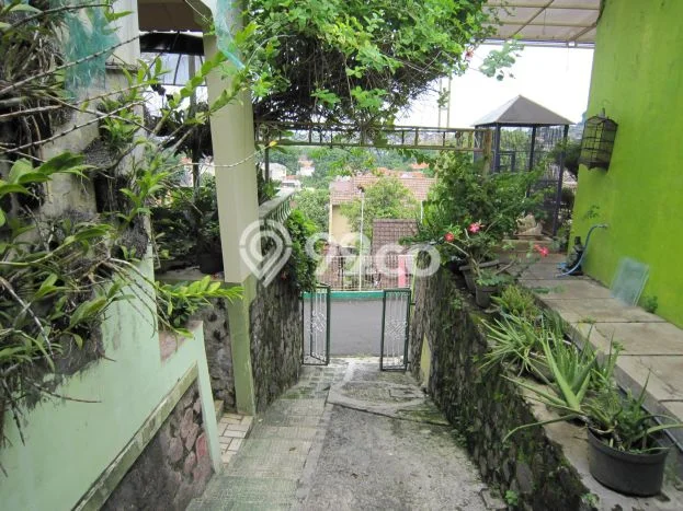Rumah Modern Cantik 4 KT Siap Huni di Gajah Mungkur Rumah Modern Cantik 4 KT Siap Huni di Gajah Mungkur