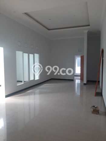 Rumah Strategis Minimalis Lb 112m2 di Banyumanik, Semarang Rumah Strategis Minimalis Lb 112m2 di Banyumanik, Semarang