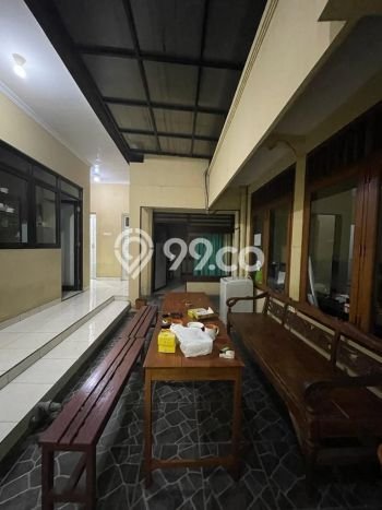 Rumah Luxury Modern Tanpa Renovasi di Pleburan Semarang Rumah Luxury Modern Tanpa Renovasi di Pleburan Semarang