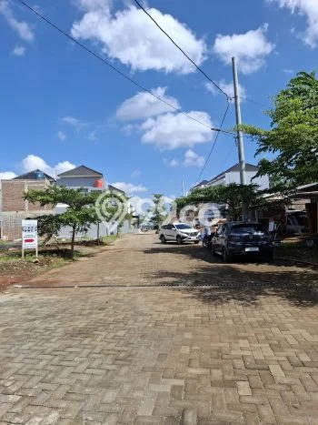 Rumah Modern Minimalis 2 KT Bisa Langsung Pindah di Banyumanik Rumah Modern Minimalis 2 KT Bisa Langsung Pindah di Banyumanik
