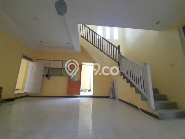 INVESTASI TEPAT! Rumah di Pedurungan, LT 202m2m² Bangunan 260m2m² INVESTASI TEPAT! Rumah di Pedurungan, LT 202m2m² Bangunan 260m2m²