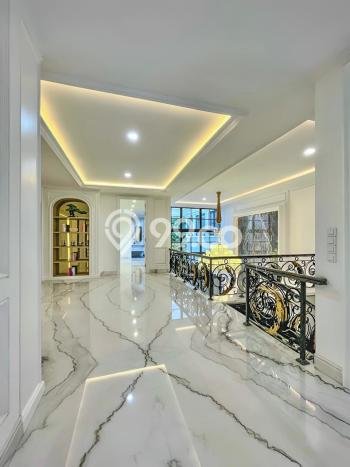 Hunian Eksklusif Siap Huni LT 312m2 di Kelapa Gading, Jakarta Utara Hunian Eksklusif Siap Huni LT 312m2 di Kelapa Gading, Jakarta Utara