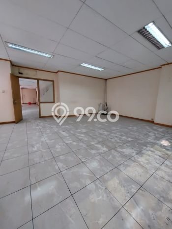 Ruko Dijual di Jakarta Pusat LT 108m2 & LB 481m2 Lokasi Terbaik! Ruko Dijual di Jakarta Pusat LT 108m2 & LB 481m2 Lokasi Terbaik!