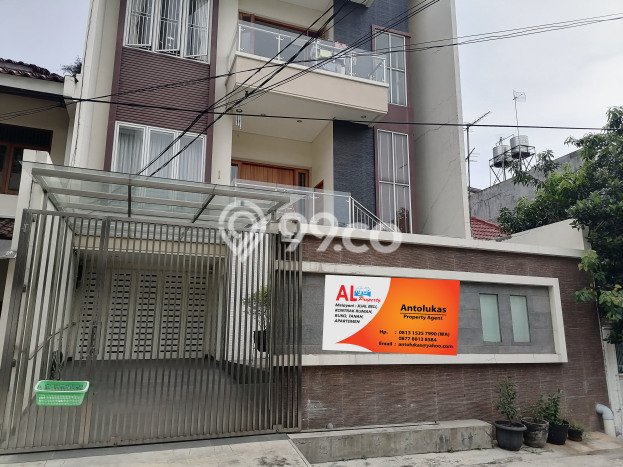 Rumah Elit LB 500m2 Siap Pakai Desain Elegan di Pluit, Jakarta Utara Rumah Elit LB 500m2 Siap Pakai Desain Elegan di Pluit, Jakarta Utara