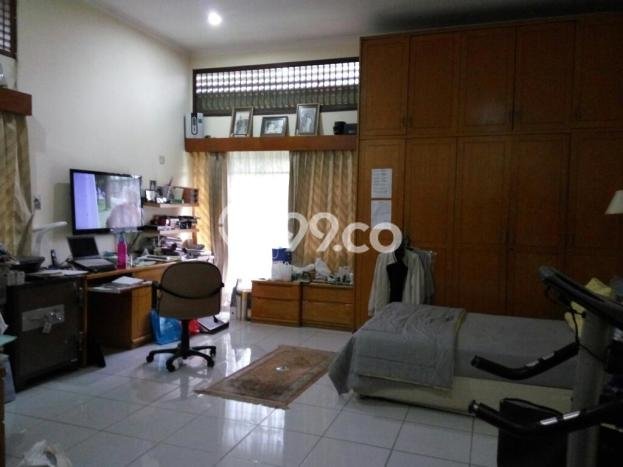 Rumah Luxury Modern Tanpa Renovasi di Warung Buncit Jakarta Selatan Rumah Luxury Modern Tanpa Renovasi di Warung Buncit Jakarta Selatan