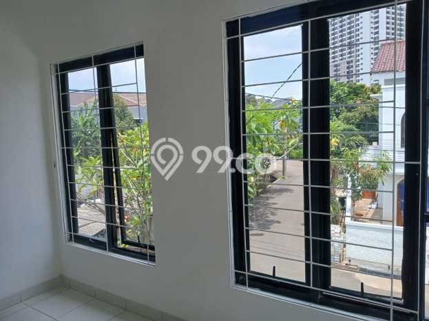 Jual Rumah Strategis Bagus Punya 5 KT di Ciputat Tangerang Selatan SHM Jual Rumah Strategis Bagus Punya 5 KT di Ciputat Tangerang Selatan SHM