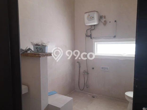 Dijual Cepat Rumah Bagus Siap Huni LB 150m2 di Wiyung, Surabaya Dijual Cepat Rumah Bagus Siap Huni LB 150m2 di Wiyung, Surabaya