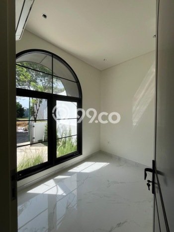 Rumah Elit LB 137m2 Siap Pakai Desain Elegan di Citraland, Surabaya Rumah Elit LB 137m2 Siap Pakai Desain Elegan di Citraland, Surabaya