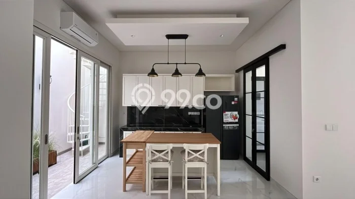 Rumah Elit LB 137m2 Siap Pakai Desain Elegan di Citraland, Surabaya Rumah Elit LB 137m2 Siap Pakai Desain Elegan di Citraland, Surabaya