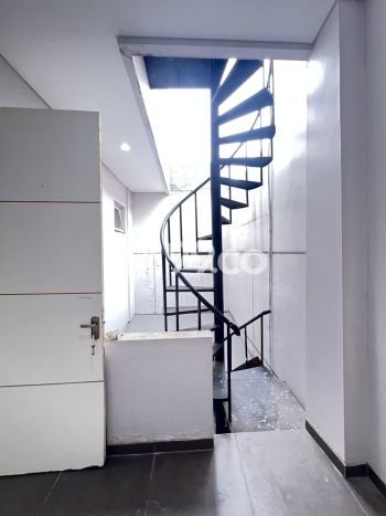 Disewakan Hunian Konsep Minimalis di Pesanggrahan Jakarta Selatan dengan 3 Kamar Disewakan Hunian Konsep Minimalis di Pesanggrahan Jakarta Selatan dengan 3 Kamar