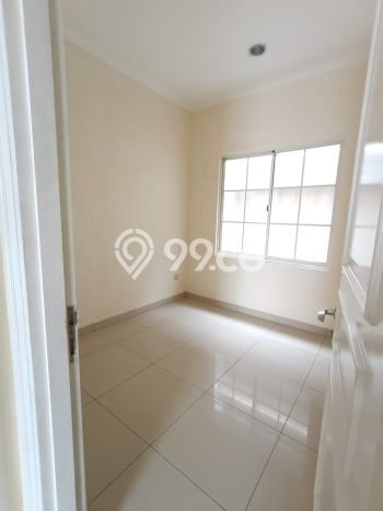 Rumah Luas Asri 3 KT Siap Huni di Green Lake City Jakarta Barat Rumah Luas Asri 3 KT Siap Huni di Green Lake City Jakarta Barat