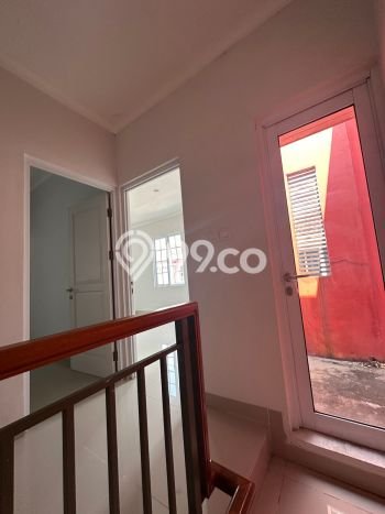 Jarang Ada! Rumah Sewa 3 Kamar Bagus Siap Huni Gading Serpong Jarang Ada! Rumah Sewa 3 Kamar Bagus Siap Huni Gading Serpong