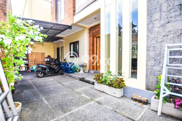 Ready to Use! Premium House LT 361m2 Desain Elegan di Pererenan Ready to Use! Premium House LT 361m2 Desain Elegan di Pererenan