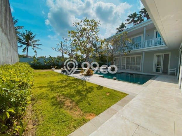 Hunian Bagus Disewakan di canggu, Badung LT 700m2, LB 400m2 Hunian Bagus Disewakan di canggu, Badung LT 700m2, LB 400m2