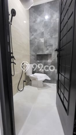 Jual Rumah Strategis Bagus Punya 4 KT di Ciracas Jakarta Timur SHM Jual Rumah Strategis Bagus Punya 4 KT di Ciracas Jakarta Timur SHM
