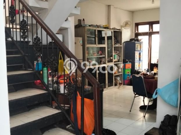 Ruko di Palmerah, Luas 250m2m², Lokasi Strategis Ruko di Palmerah, Luas 250m2m², Lokasi Strategis
