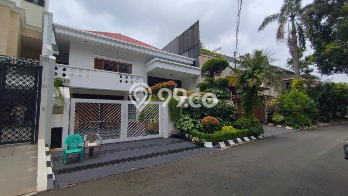 Dijual Rumah Luas Elegan Dengan View Cantik di Pondok Indah, Jakarta Selatan Dijual Rumah Luas Elegan Dengan View Cantik di Pondok Indah, Jakarta Selatan