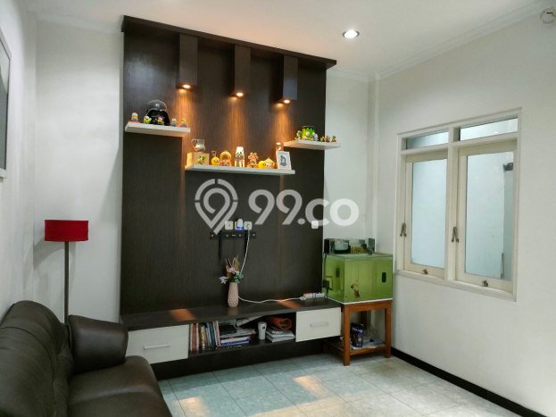 HARGA SPESIAL! Rumah Modern area Banjarsari, Surakarta, LT 158m² LB 172m² BISA KPR! HARGA SPESIAL! Rumah Modern area Banjarsari, Surakarta, LT 158m² LB 172m² BISA KPR!