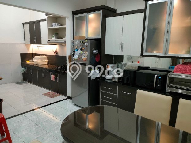 HARGA SPESIAL! Rumah Modern area Banjarsari, Surakarta, LT 158m² LB 172m² BISA KPR! HARGA SPESIAL! Rumah Modern area Banjarsari, Surakarta, LT 158m² LB 172m² BISA KPR!