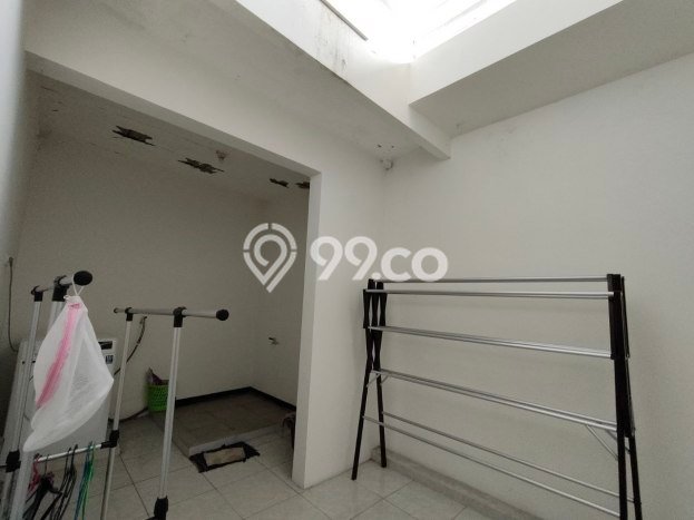 HARGA SPESIAL! Rumah Modern area Banjarsari, Surakarta, LT 158m² LB 172m² BISA KPR! HARGA SPESIAL! Rumah Modern area Banjarsari, Surakarta, LT 158m² LB 172m² BISA KPR!